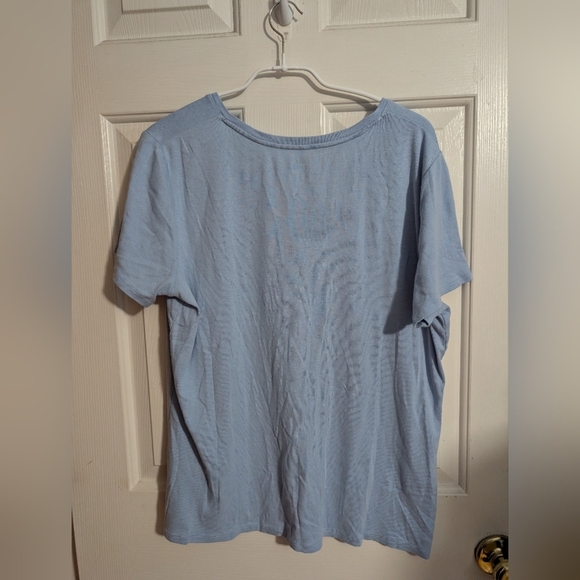 Croft and Barrow Essential V-Neck Women's T-shirt Size Large (EUC) - Picture 5 of 7